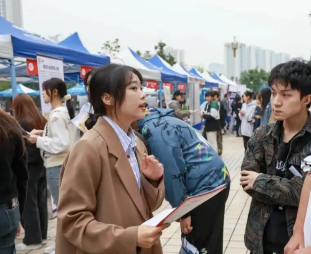 核心的就业育人主题教育引导毕业生树立积极求职心态 核心的就业育人主题教育引导毕业生树立积极求职心态